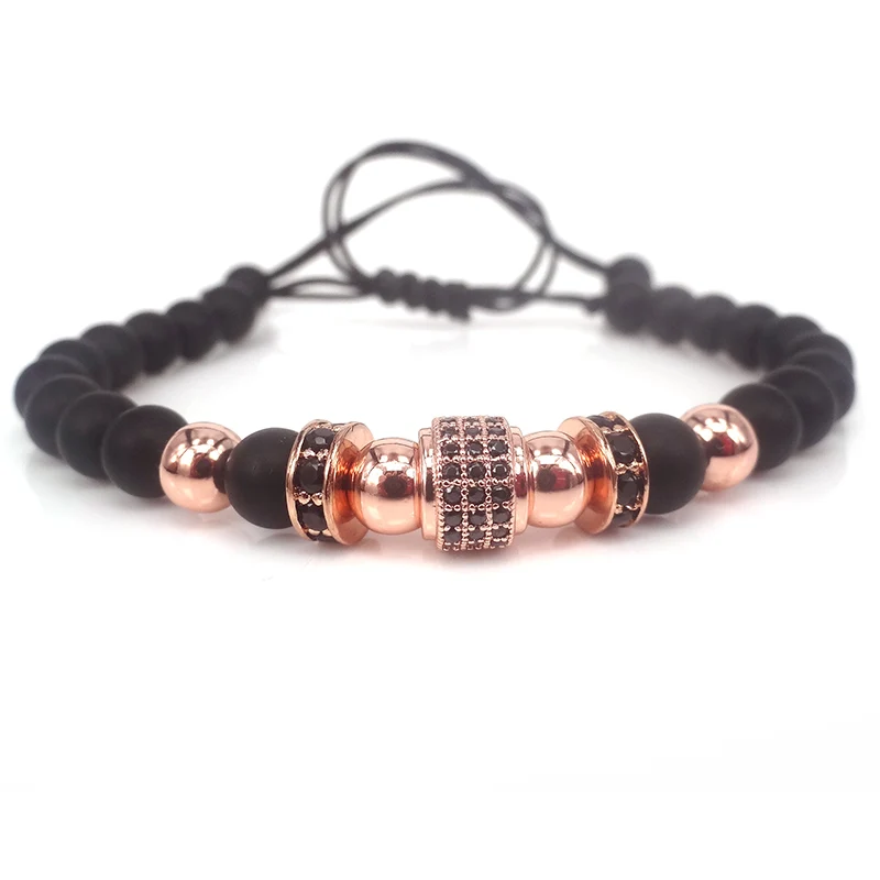 Мужские браслеты золотого цвета с микрозакрепкой черные бусины из фианита и