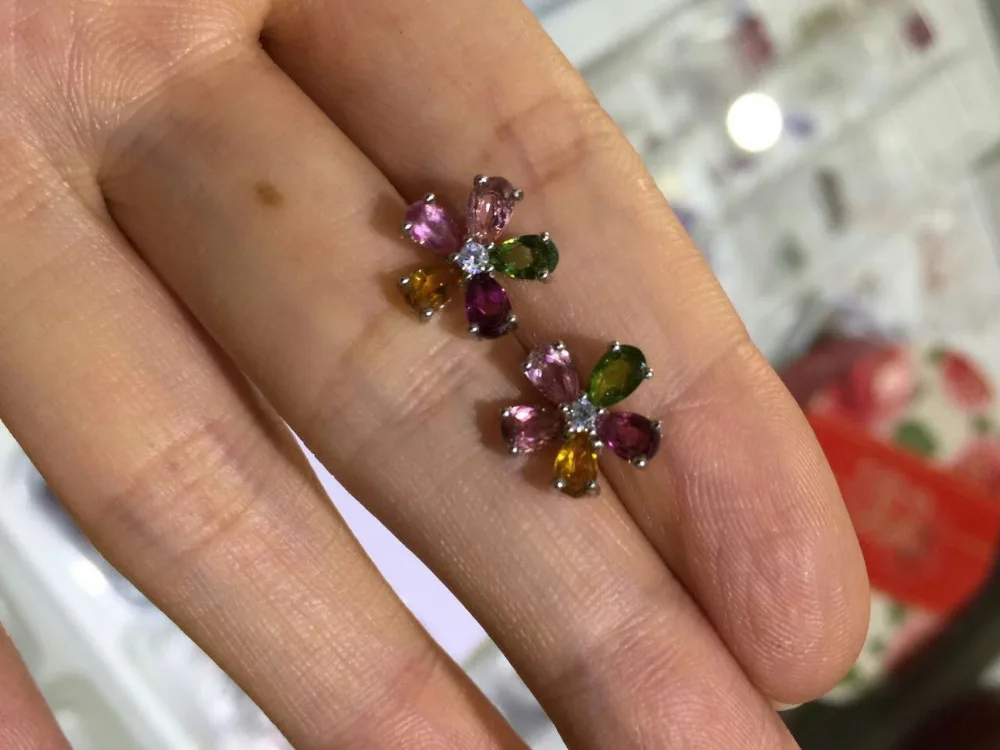 Женские серьги с натуральным разноцветным турмалином элегантные цветком из