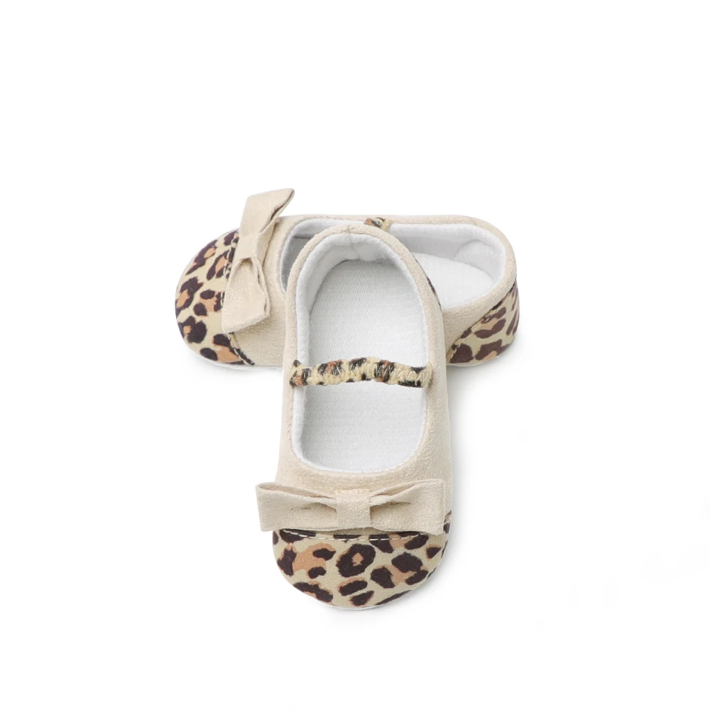 Детская весенняя обувь для девочек леопард Первые ходоки бантом малышей мягкая