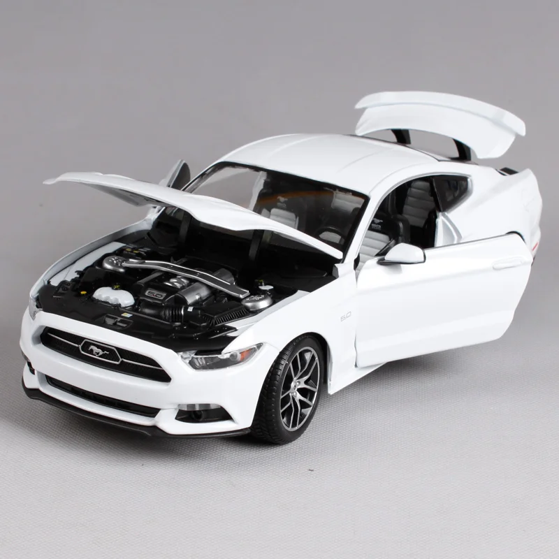 Maisto 1:18 ford mustang gt белый синий автомобиль литья под давлением в твердом переплете роскошные модели игрушечных автомобилей для коллекция изысканных моделей автомобилей 38133