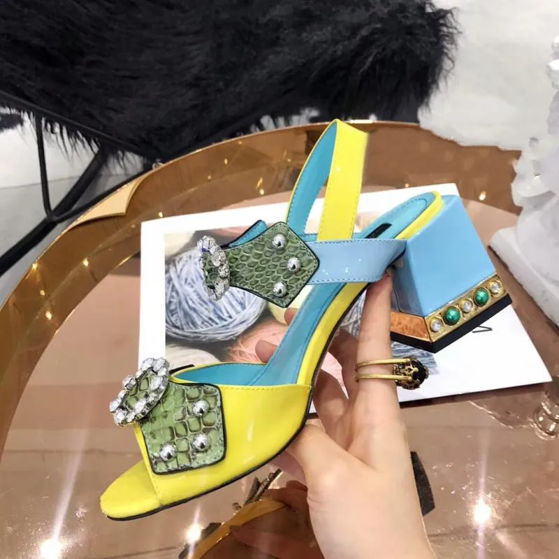 Luchfive женские сандалии с кристаллами и змеиным принтом модные летние туфли на