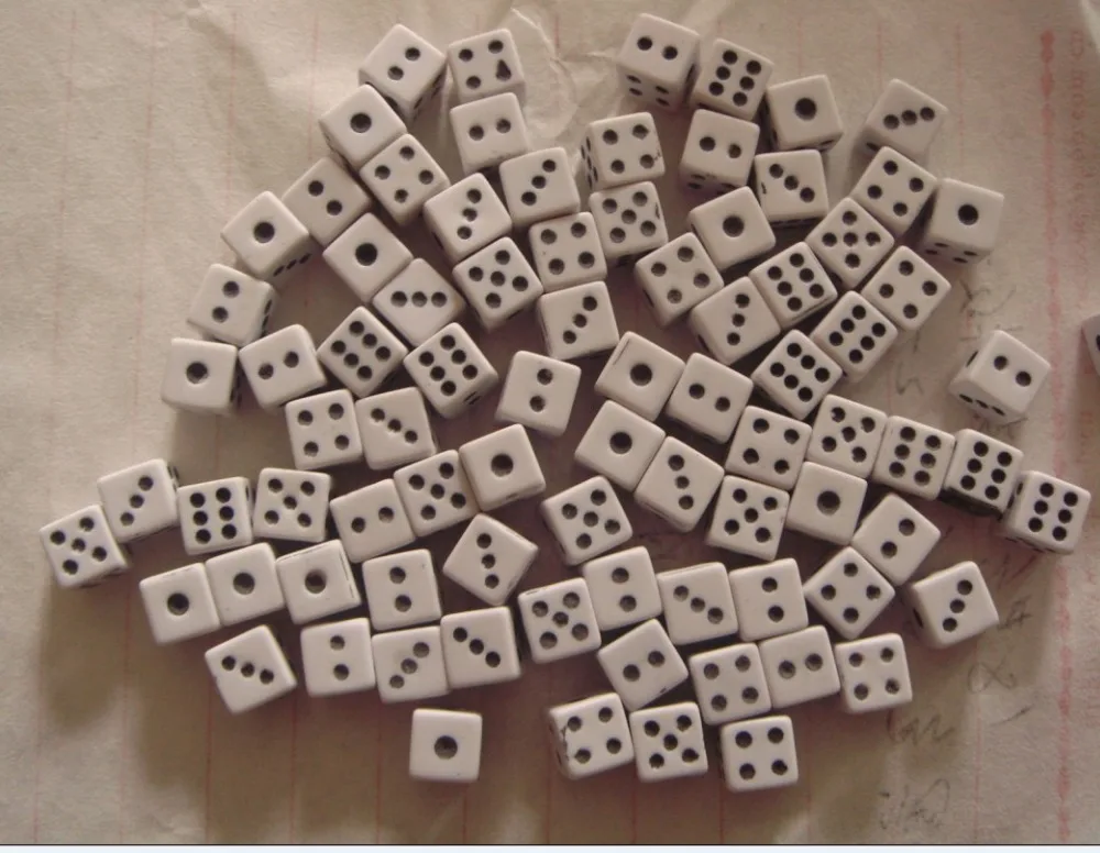 Бесплатная доставка 20 шт D6 Pip игральные кости 9 мм маленькие белые с черными