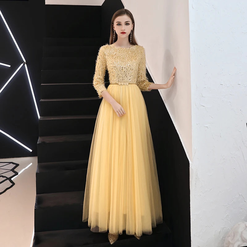 плате 2018. красное платье карандаш вечернее. платье для полных женщин на торжество. плате 2018. изабель гулар фото.