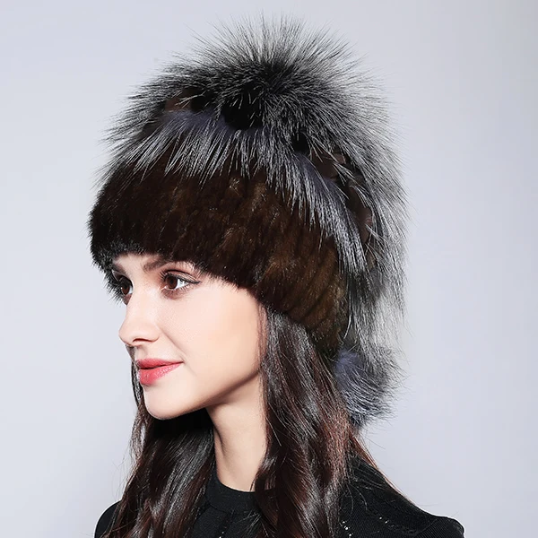 На зимнем меху Шапки Girls'Hat класса люкс из натурального меха норки, Для женщин черно-бурой лисицы с бубоном, новинка модная зимняя обувь на высоком каблуке качественный капот шапки - Цвет: Brown
