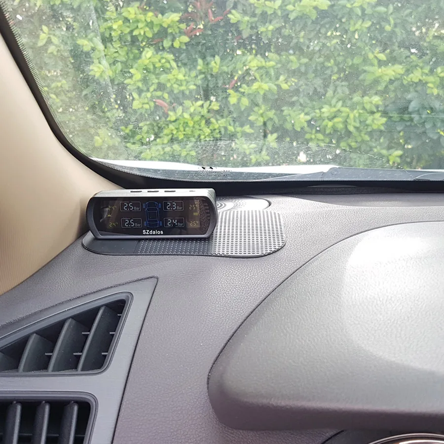 Система контроля давления в шинах с ЖК-дисплеем и 4 внешними датчиками |