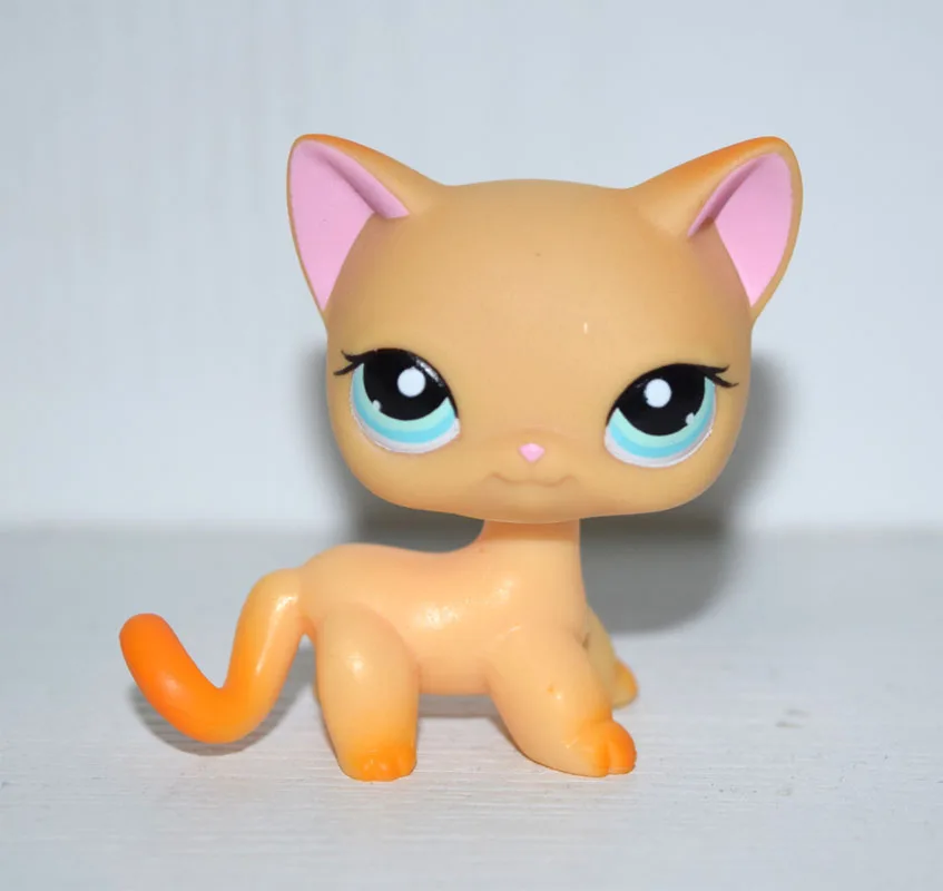 Фигурка котенка из короткой шерсти голубые глаза | Игрушки и хобби