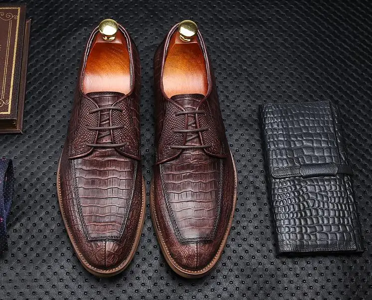 

Dress Shoes Men Lace Up Genuine Leather Pointed Toes Smart Casual Low Heel Shoes Alligator Pattern Brown Luxury Wedding Shoe