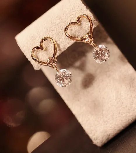 

2020 New Fashion Hot Sale Earrings Jewelry Hollow Heart Love Fine Zircon Earrings For Women Accessories Best Gift