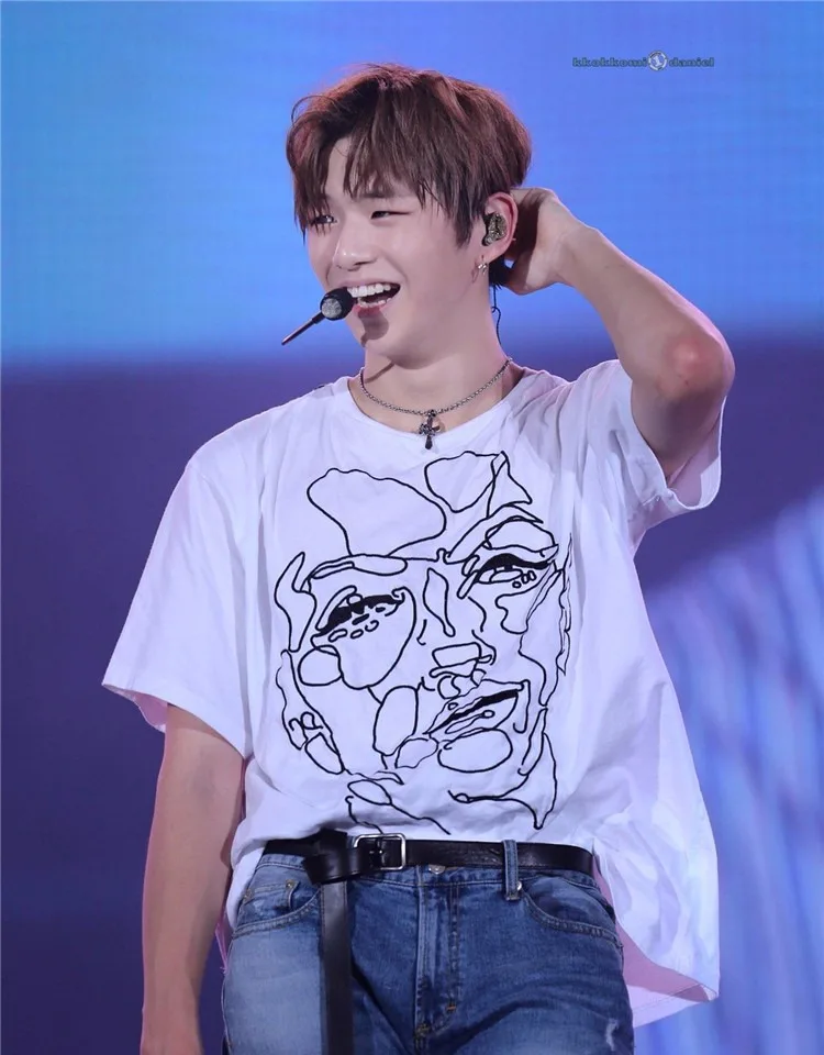 Kpop Wanna one Jiang Danielundefineds рубашка в полоску свободная с эффектом удара menundefineds and