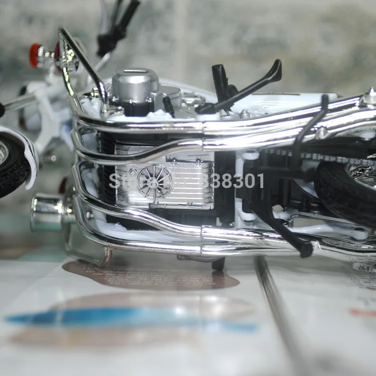 Абсолютно новые 1/12 масштабные игрушки, модели мотоциклов Kawasaki 750 RS-P мотоцикл литая металлическая модель игрушки для подарка/коллекции