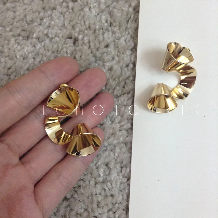 Вечные чудесные потрясающие серьги-гвоздики для девочек в Корейском стиле с