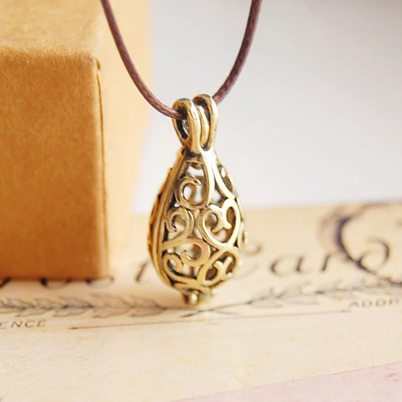 

Multi Styles Hollow Angel Wings Pregnancy Bell Aromatherapy Essential Oil Necklace Locket Pendant Necklace Part