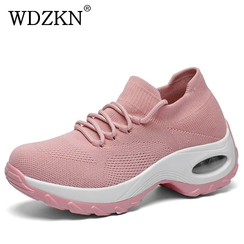 

WDZKN/Женская обувь на плоской платформе; Летние вязаные носки; кроссовки; женская повседневная обувь с дышащей сеткой; женская обувь для прог...
