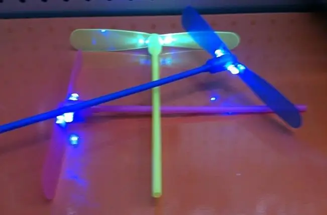 СВЕТОДИОДНЫЙ мигающий Летающий Пластиковый Вертолет Boomerang детвечерние