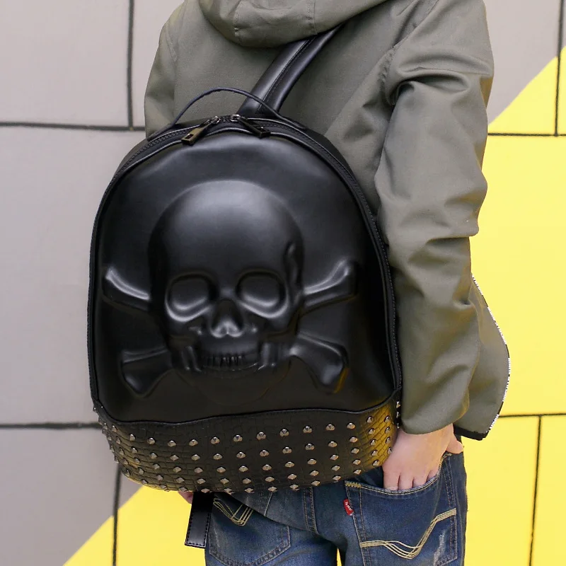 

Men Backpack Rivet 3D Fright Skull Emboss Shoulder Bag Travel Backpack Restore Halloween Cool Leather Bags