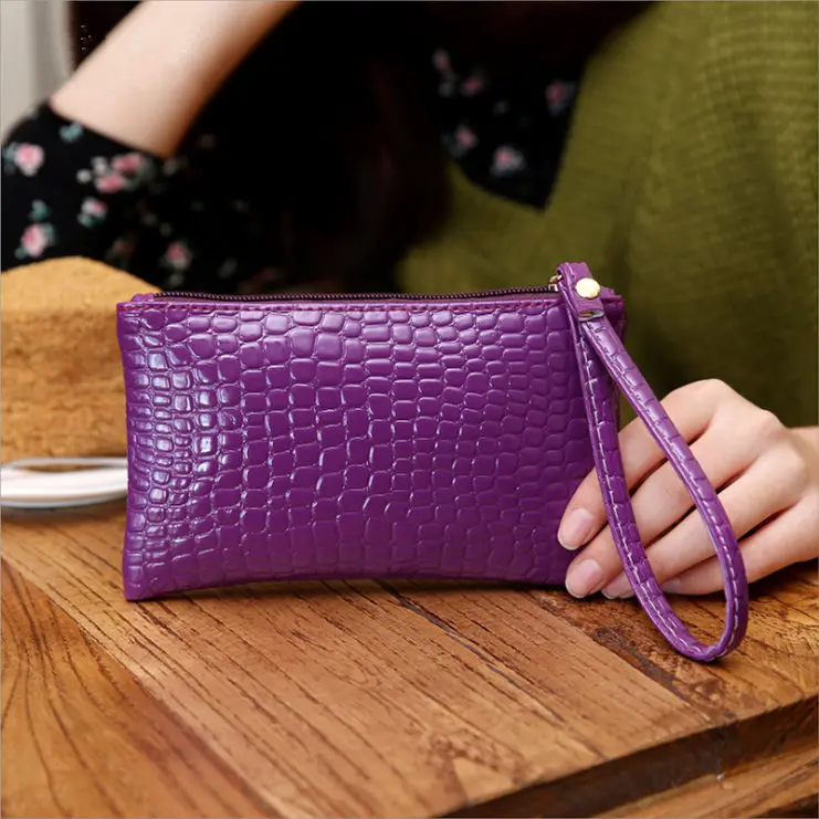 Сумка клатч женская однотонная модный кожаный конверт вечерний саквояж сумочка