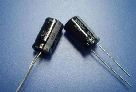 50 шт.) 1000UF25V электролитический конденсатор с алюминиевой крышкой, 1000 мкФ/алюминиевая крышка, 25В 1000 мкФ, алюминиевая крышка, 25В 10x17 мм оригинальная микросхема Чипсет BGA на