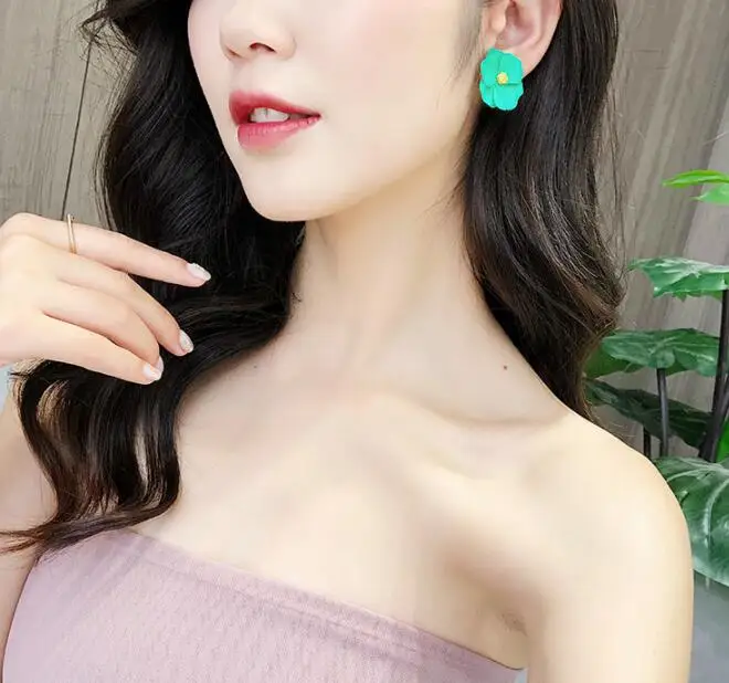 New Korean Cute Metal Flower Stud Earrings For Women Girl Fashion Big Sweet Earring Summer Daisy Jewelry Femme Brincos