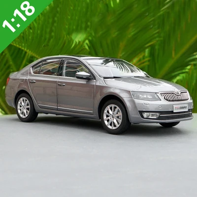 1/18 все новые SKODA OCTAVIA литая под давлением Металлическая Модель автомобиля игрушки для мальчика Подарочная Коллекция с новой коробкой