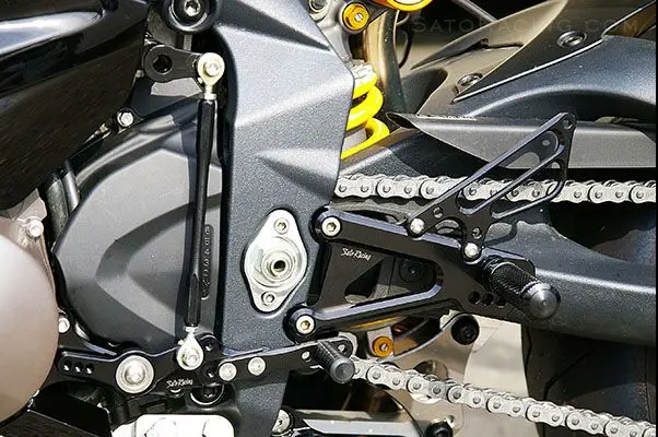 8 цветов для TRIUMPH DAYTONA 675 2011-2013 CNC Регулируемые задние комплекты, задний набор, мотоциклетная подножка, мото педаль, 2012, подножки