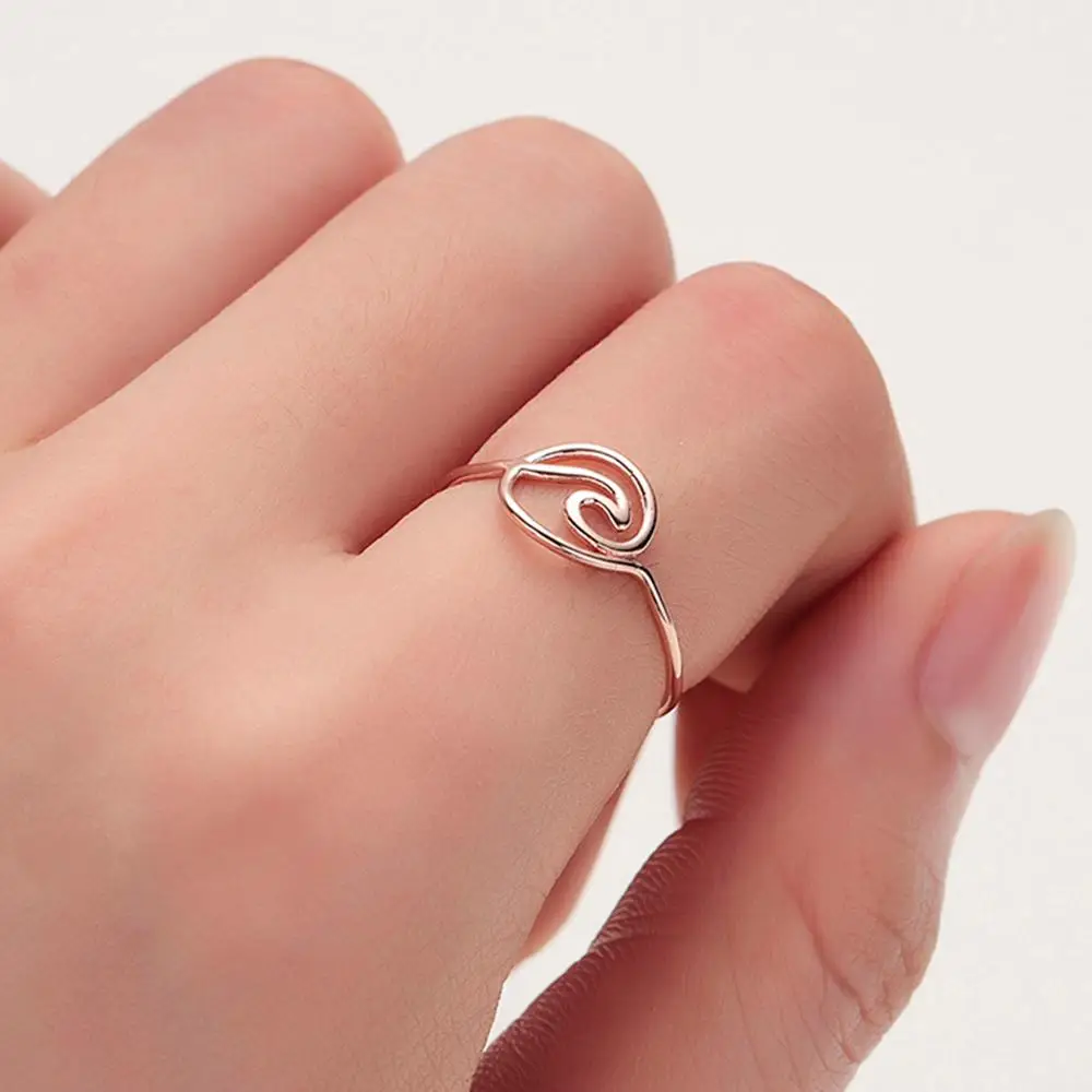 Чандлер античное розовое золото Волнистые кольца для женщин простой