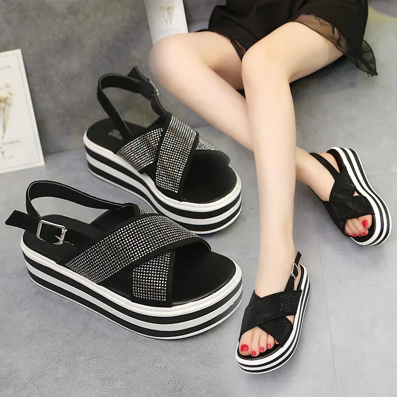 Сандалии женские с открытым носком босоножки на платформе танкетке перекрестной