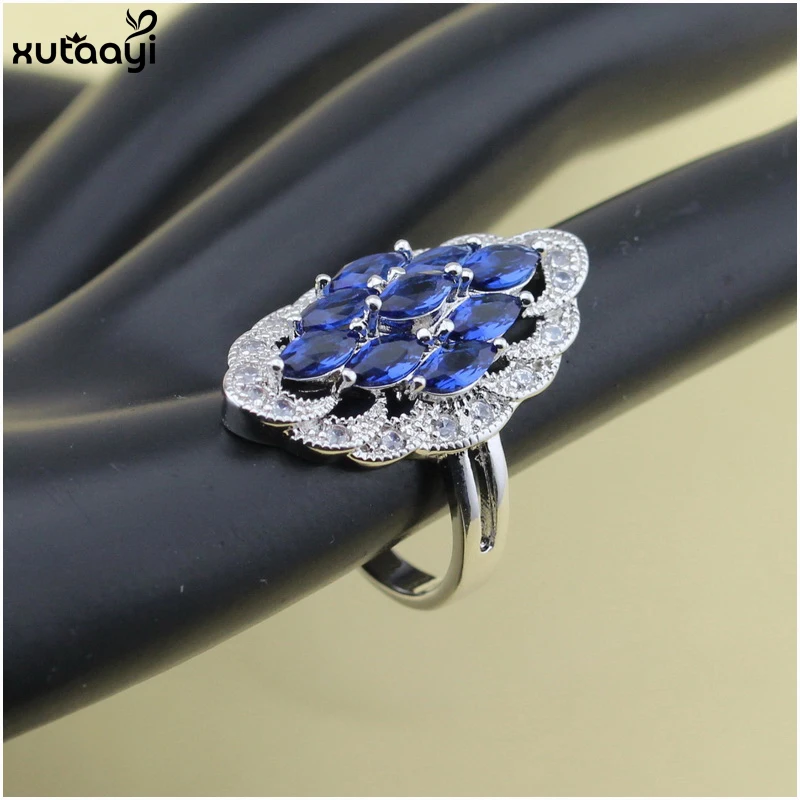 Комплект из колье серёг и кольца серебряного цвета | Украшения аксессуары