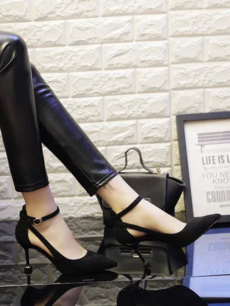 Spring new 2019 word buckle high heels with single shoes stiletto pointed female summer fashion Korean version of wild women's s | Обувь
