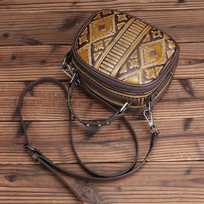 Женская сумка фирменная кисть в ретро стиле маленькая с тиснением A8005 2018|vintage tote