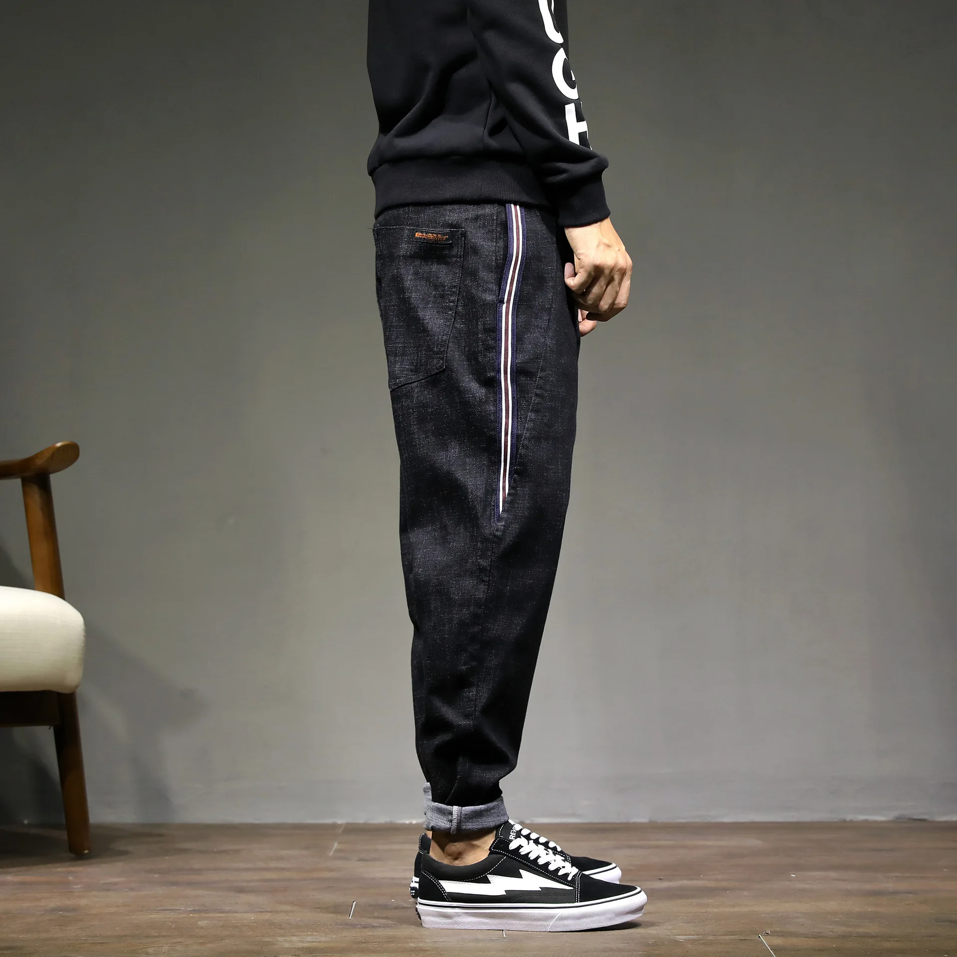 

2019 New Fashion Men's Ripped Jeans Motorcycle Street Wear Loose Simple Elastic Harem Black Jeans for Men Plus Size