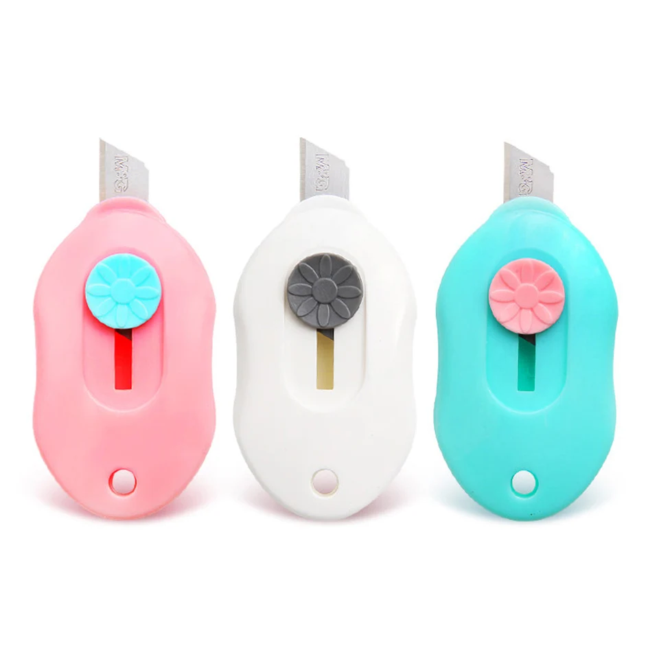 3pcs Random color 3 шт./партия, милый Одноцветный Универсальный мини-нож, режущий нож s, резак для бумаги, высококачественные ножи из сплава, школьные офисные канцелярские принадлежности - Цвет: 3pcs Random color