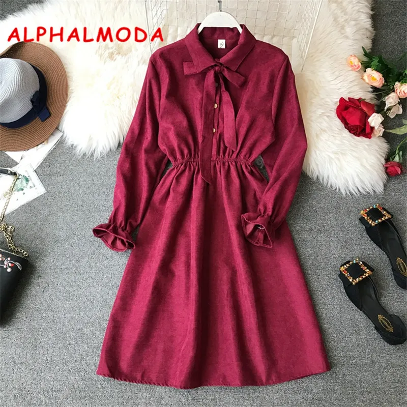 Женское винтажное Замшевое платье ALPHALMODA однотонное однобортное с отложным