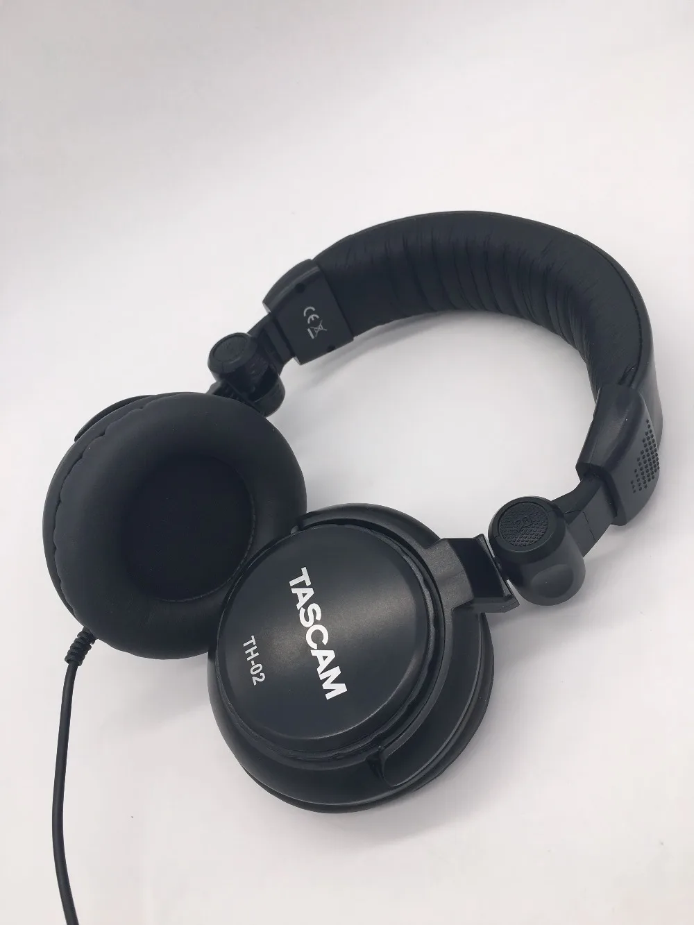 Tascam TH-02 закрытые задние многофункциональные складные студийные наушники черного цвета, профессиональная студийная гарнитура для записи на голову