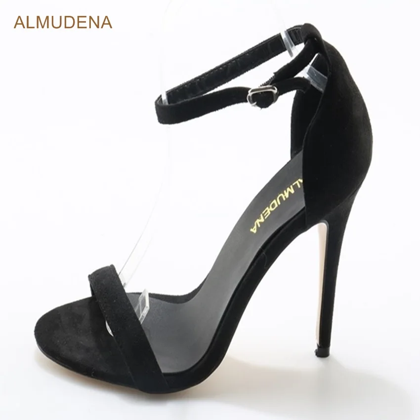 Популярные черные замшевые сандалии ALMUDENA с одним ремешком в стиле знаменитостей
