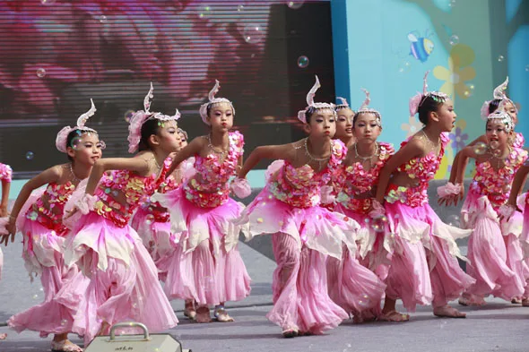 Китайские классические танцевальные костюмы с блестками для девочек в стиле