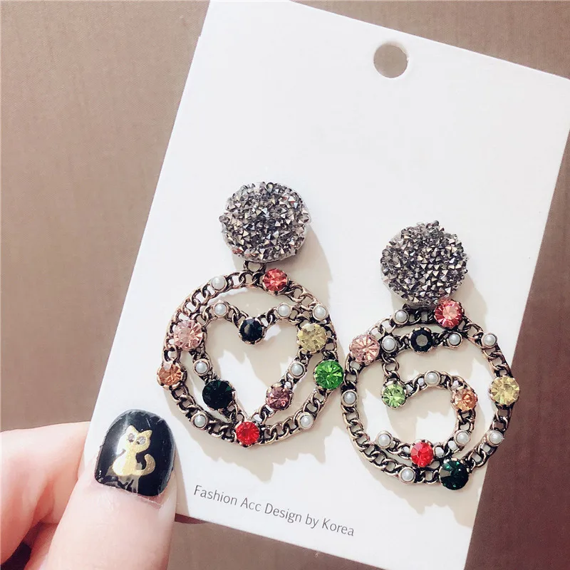 Женские ассиметричные серьги цифровые с 5 цветными кристаллами и