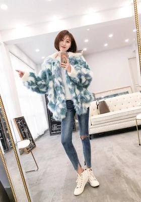 

New Style High-end Fashion Women Faux Fur Coat 18C10