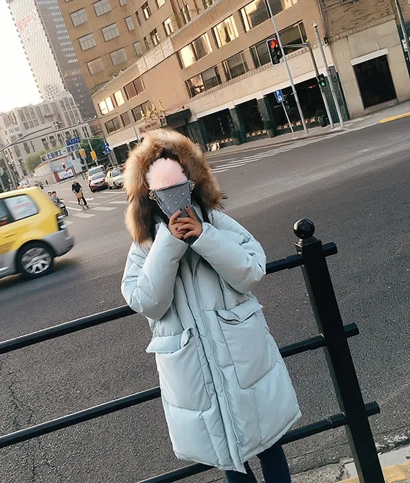 Женский зимний пуховик из меха енота свободного размера плюс, хлопковое Стеганое пальто, одноцветная теплая зимняя парка на молнии с капюшоном Okb145 - Цвет: light blue