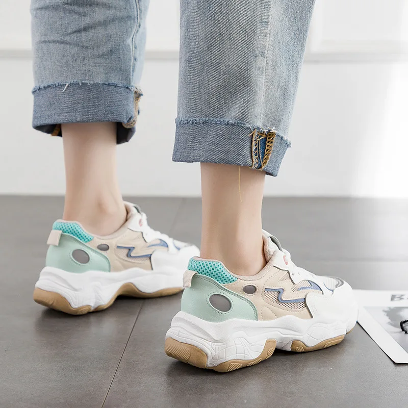 Женские повседневные кроссовки на массивном каблуке Новинка обувь из белой кожи