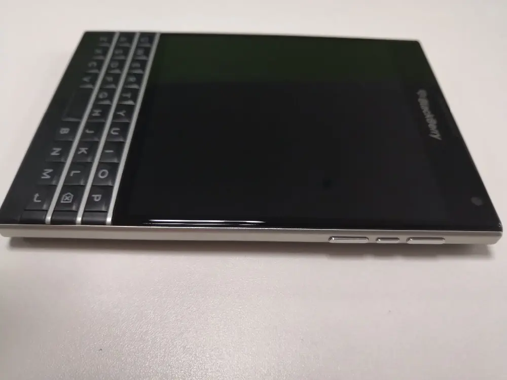 Разблокированный Blackberry passport Q30 четырехъядерный LTE 3 ГБ ОЗУ 32 Гб ПЗУ 13,0 МП мобильный телефон BlackBerry OS