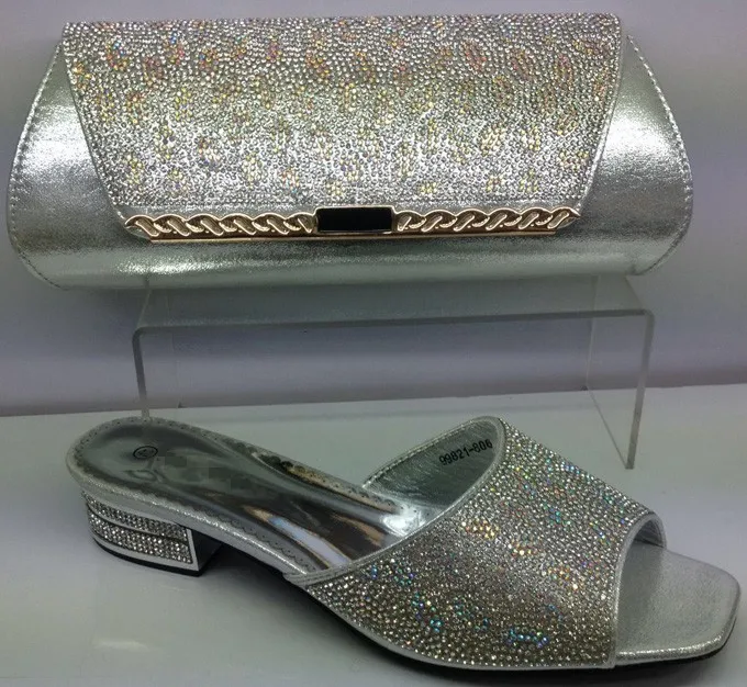 Мода Королевский синий низкий квадратные каблуки тапочки насосы shoes and hand сумка с