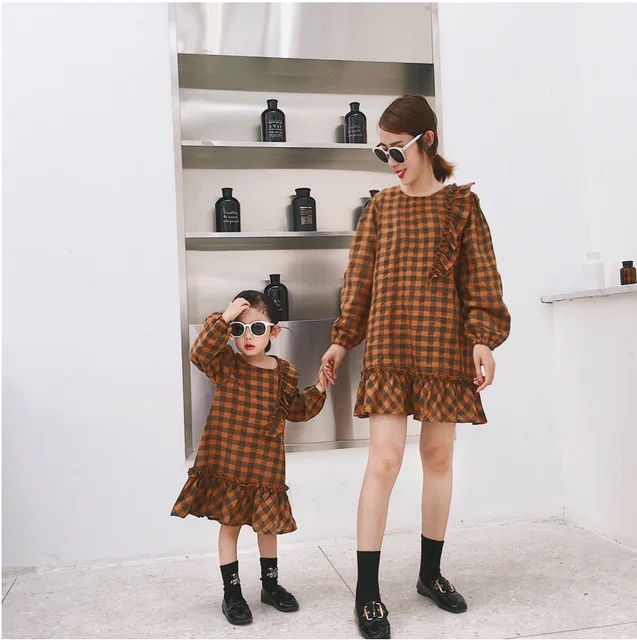 

Платье для мамы и дочки, осень 2018, платье принцессы для маленьких девочек, клетчатое платье с оборками и юбкой-годе, Детские платья для девоч...