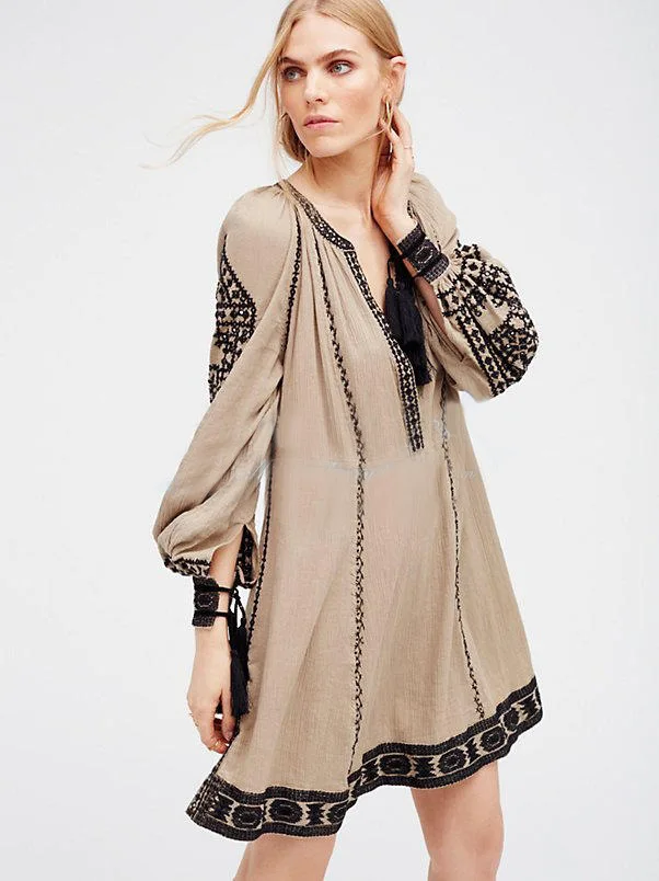 

2018 new free shipping national retro style dress women boho dress embroidery tassel loose hippie chic dress people hot vestidos