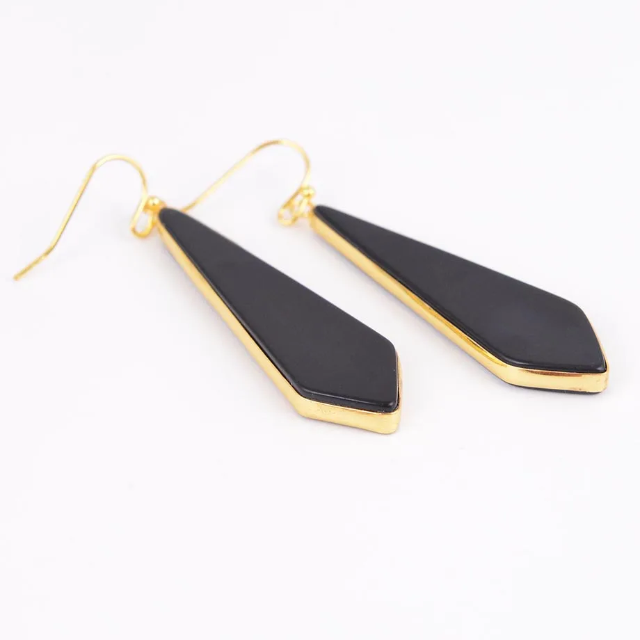 Женские серьги в форме стрелы из лунного камня и лазурита золотые длинные