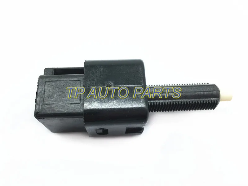 Выключатель Стоп лампы для Ni ssan Xt erra V ersa T itan In finiti M45 Q45 OEM 25320 AX00C