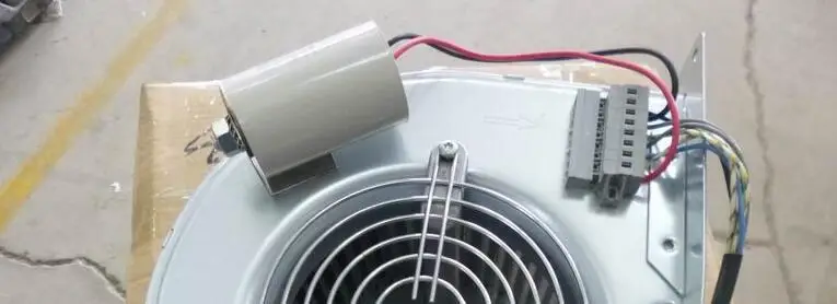 Новая и оригинальная Φ 230V 300/330W 1,31/1.45A 8 мкФ 400VDB, D2E146-AP47-C3 IP44