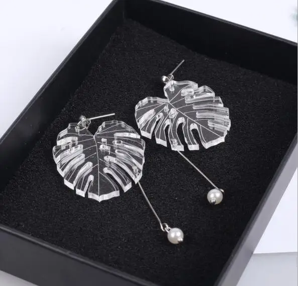 2017 new fashion simple style clear and green acrylic leaf dangle earrings for men women party club jewelry plant leaves earring | Украшения
