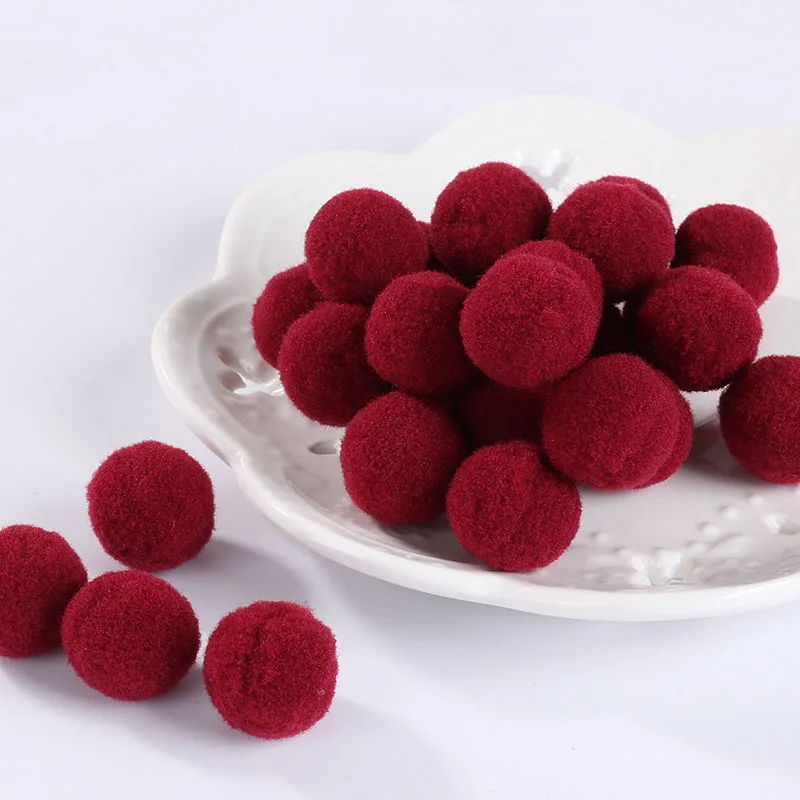 27 Wine Red 20 г Pompones 10/15/20/25/30 мм помпон мех корабль DIY мягкий помпонами свадебные/украшения дома Швейные На ткань аксессуары - Цвет: 27 Wine Red