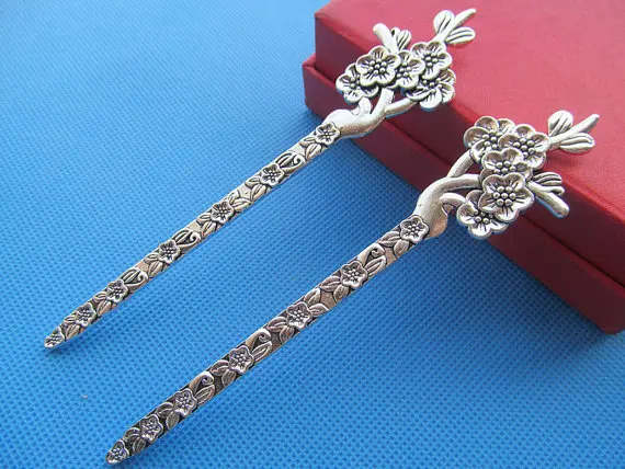 Гребни и палочки для волос с цветком сливы 2 шт. античная бронза/античное серебро