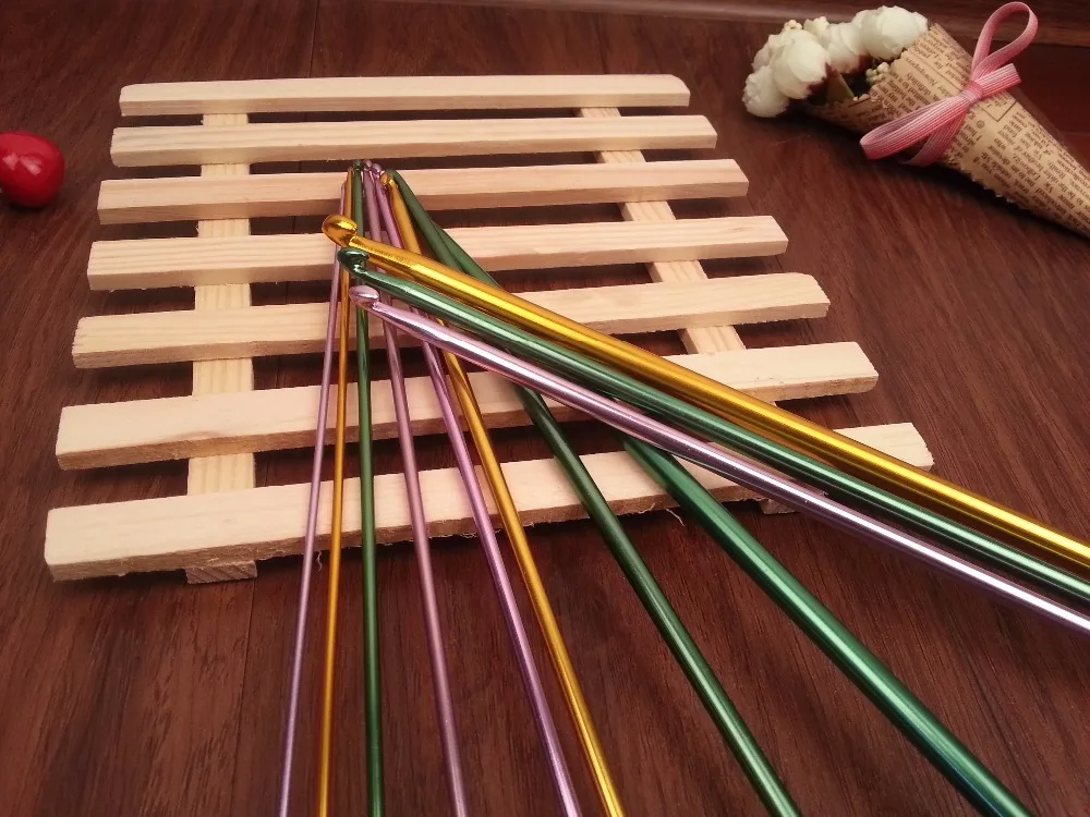 Бесплатная доставка Цветной алюминиевый крючок для вязания крючком 27 см 11 шт.